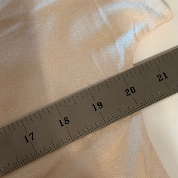 Women’s Ivory Stretchy Cap Sleeves Casual V-neck T-shirt Size Large Polyester - Picture 8 of 11